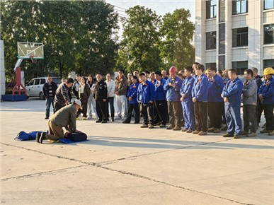筑牢安全防线----湖南秋立制药设备有限公司消防实战演练